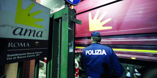 Incendio impianto trattamento rifiuti Rocca Cencia